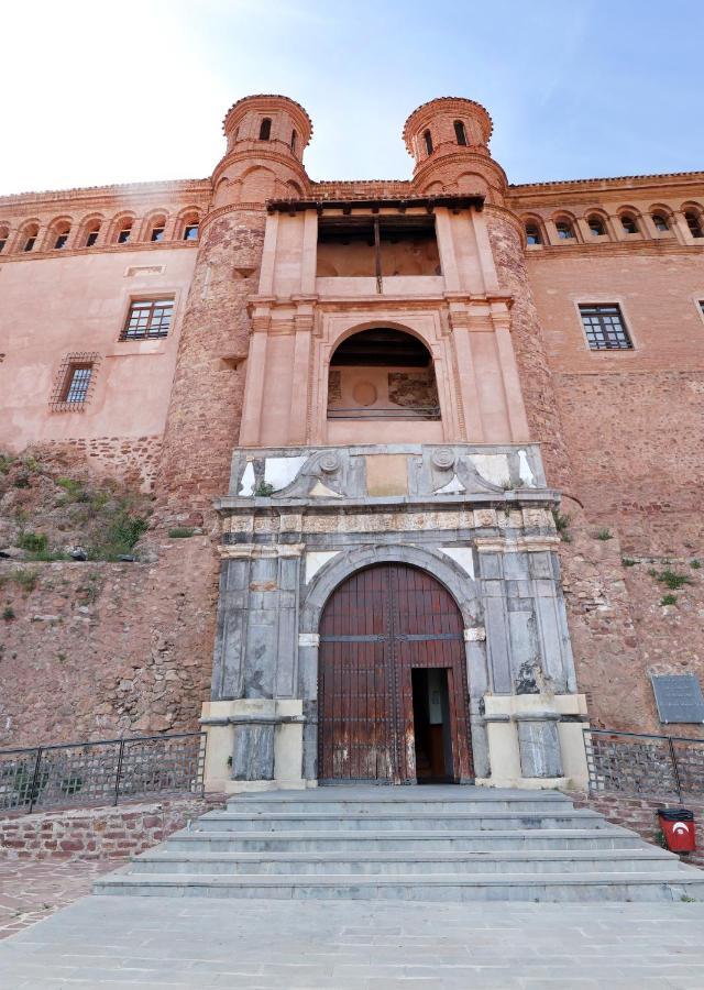Hospederia Palacio Papa Luna Illueca Exterior foto